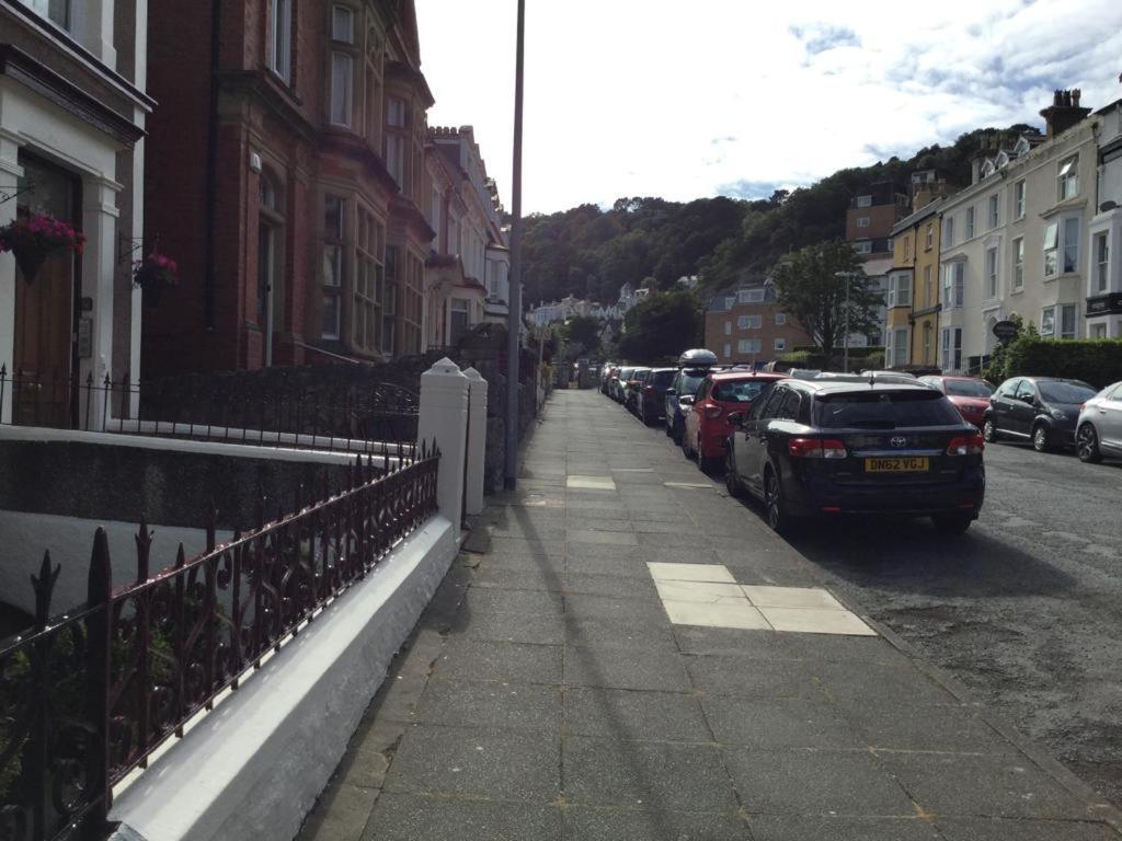 Garden Flat 1 Bed & Breakfast Llandudno Exterior photo